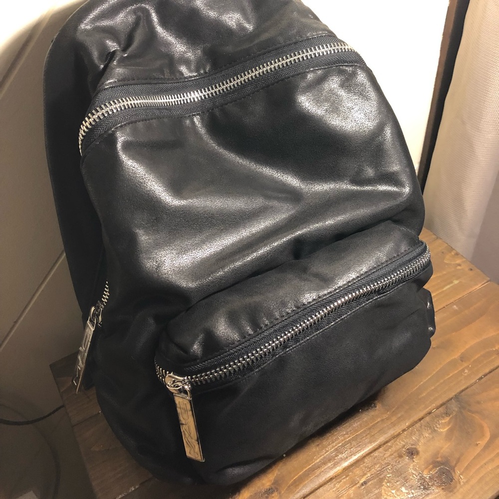 MAC COSMETICS RARE EMPLOYEE ONLY BAG